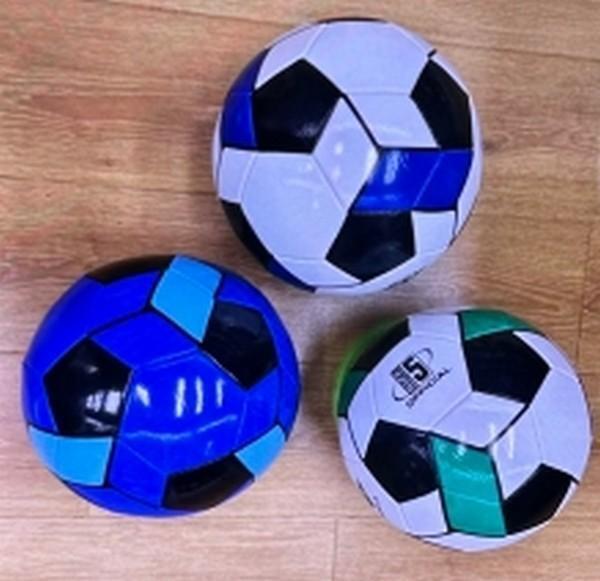110477/Мяч футбольный, PVC, 2 слоя, 260 гр, 3 цвета/12